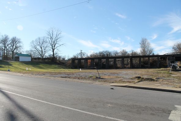 206 S Cutler St, Greeneville, TN 37743
